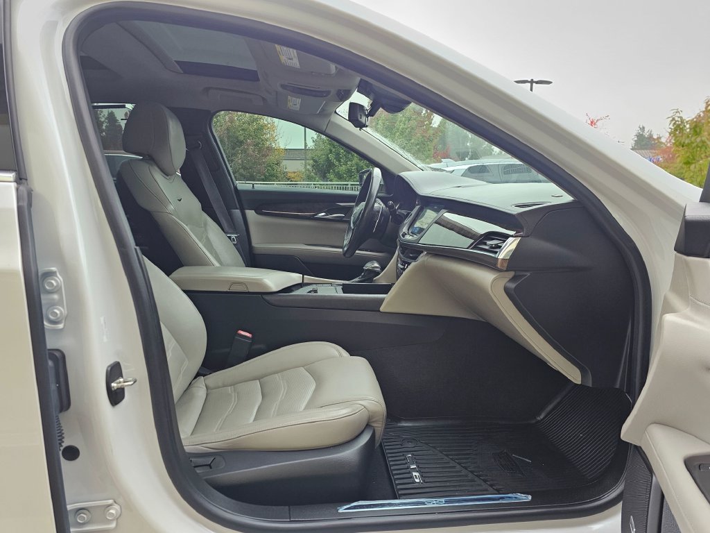 Used 2016 Cadillac CT6 Premium Luxury w/ Active Chassis Package AWD/4WD image 10