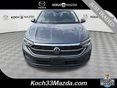 Used 2022 Volkswagen Jetta SE w/ Panoramic Sunroof Package