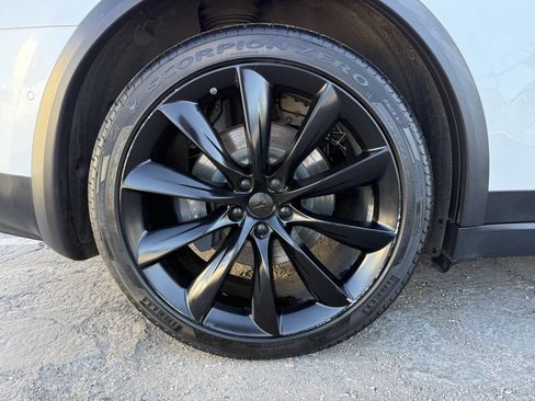 Used 2020 Tesla Model X Long Range image 35