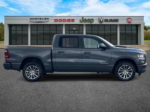Used 2023 RAM 1500 Laramie AWD/4WD image 3