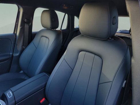 Certified 2025 Mercedes-Benz GLA 250 image 22