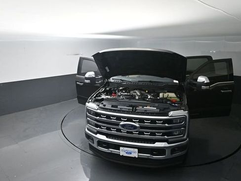 Certified 2025 Ford F250 Lariat w/ Lariat Ultimate Package AWD/4WD image 42
