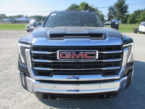 New 2026 GMC Sierra 2500 SLT w/ SLT Premium Package AWD/4WD image 12
