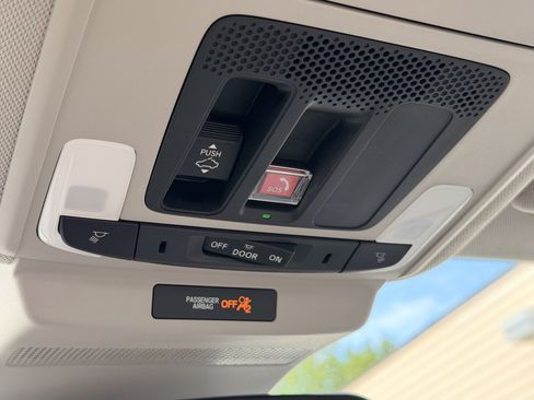 Certified 2023 Honda Accord EX image 29