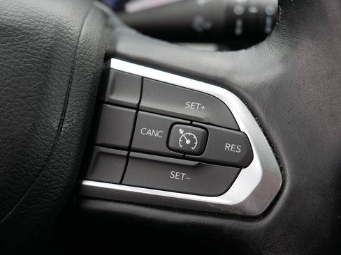 Used 2022 Jeep Compass Latitude image 29