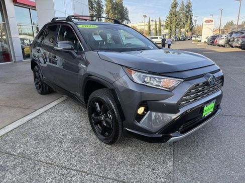 Used 2020 Toyota RAV4 XSE image 8