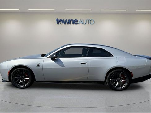 Used 2024 Dodge Charger R/T Scat Pack w/ Plus Group image 2