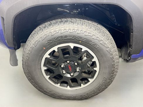 New 2025 Toyota Tacoma TRD Off-Road image 13