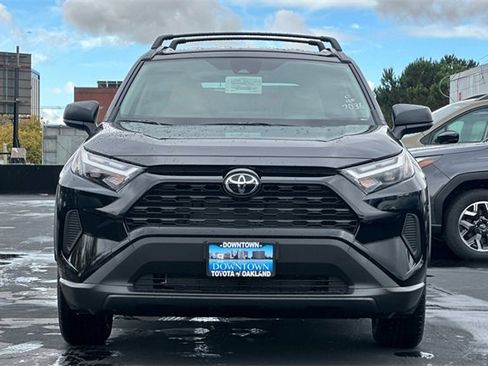 Used 2025 Toyota RAV4 LE image 3