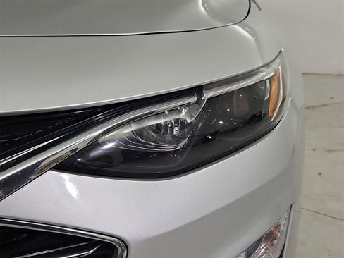 Used 2022 Chevrolet Malibu LT image 10