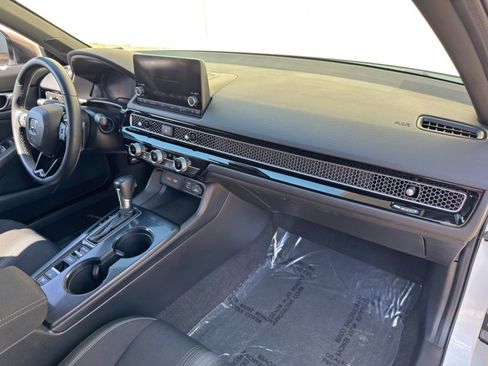Used 2022 Honda Civic Sport image 13