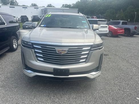 Used 2023 Cadillac Escalade Premium Luxury Platinum AWD/4WD image 2