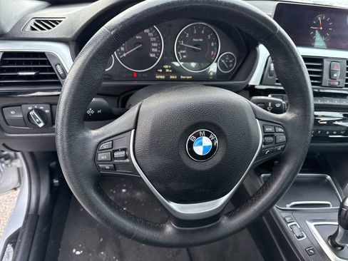 Used 2017 BMW 320i xDrive Sedan image 12