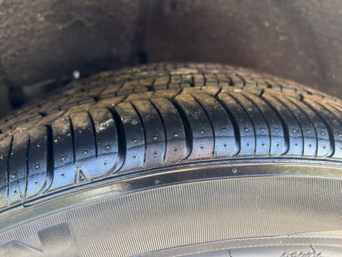 Used 2014 Chevrolet Impala LT w/ Convenience Package image 17