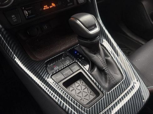 Used 2025 Toyota RAV4 Limited image 20