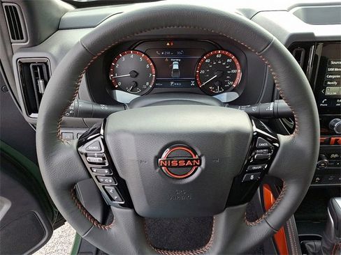 Certified 2025 Nissan Frontier PRO-4X w/ Tow Package image 19