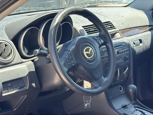 Used 2007 MAZDA MAZDA3 i Touring FWD image 10