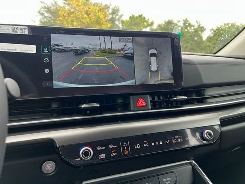 New 2026 Kia Carnival SX w/ SX Dark Edition Package FWD image 26