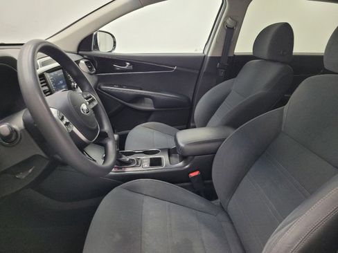 Used 2019 Kia Sorento FWD V6 image 17