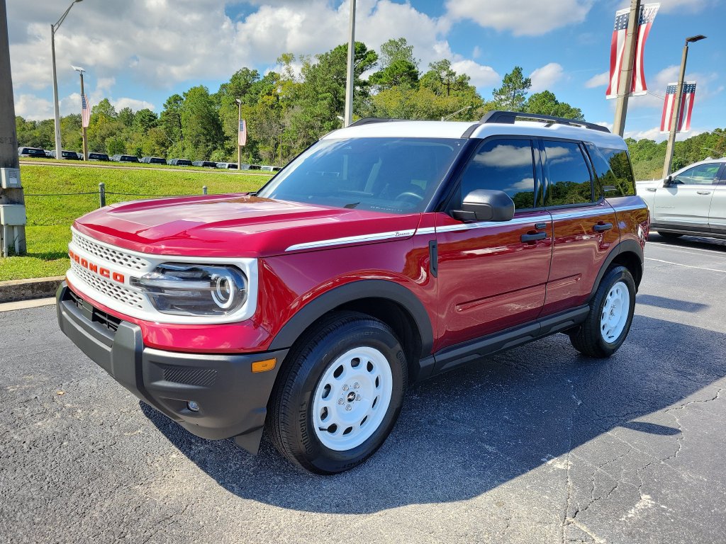 Used 2025 Ford Bronco Sport Heritage w/ Convenience Package AWD/4WD image 2