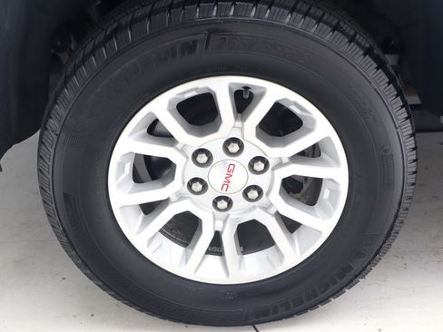 Used 2019 GMC Yukon XL SLT w/ Open Road Package AWD/4WD image 34