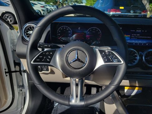 Certified 2025 Mercedes-Benz GLB 250 image 26