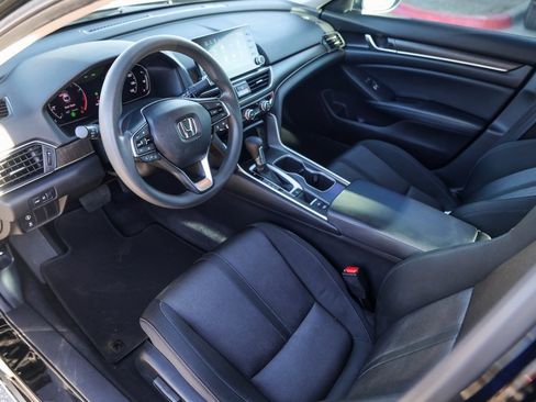 Used 2018 Honda Accord EX image 10