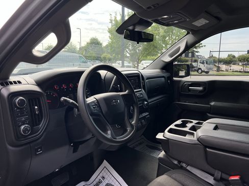 Used 2024 Chevrolet Silverado 1500 Custom Trail Boss AWD/4WD image 17