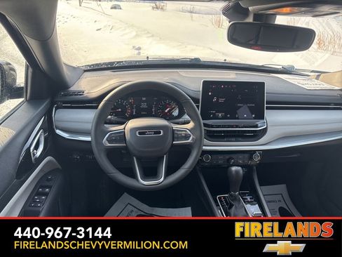 Used 2024 Jeep Compass Limited image 6