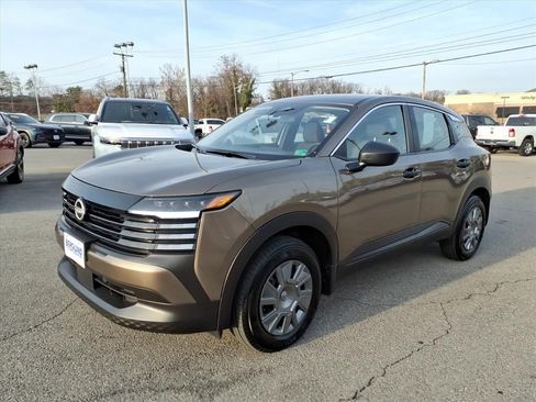 Used 2025 Nissan Kicks S image 8