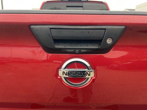 Used 2019 Nissan Titan SV w/ SV Convenience Package image 31