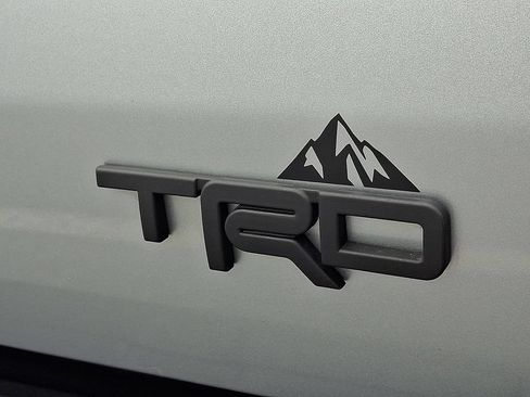 Certified 2024 Toyota Tacoma TRD Off-Road AWD/4WD image 29