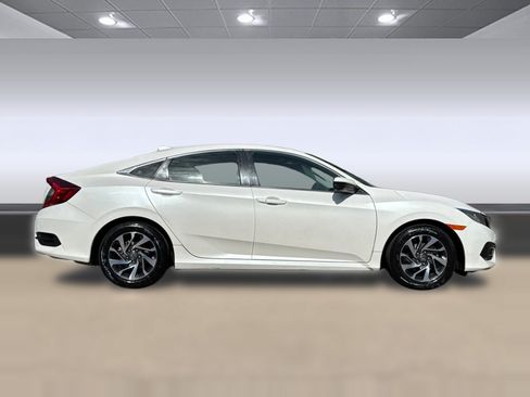 Used 2017 Honda Civic EX image 8