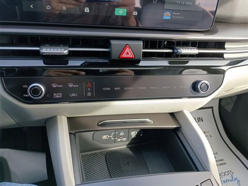 New 2026 Kia Sportage EX w/ EX Panoramic Sunroof Package image 22