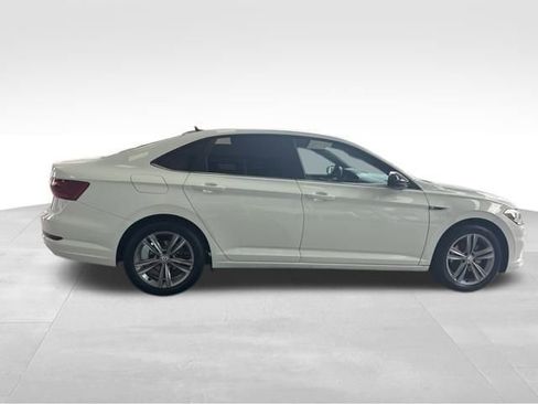 Used 2020 Volkswagen Jetta R-Line w/ R-Line Cold Weather Package image 6