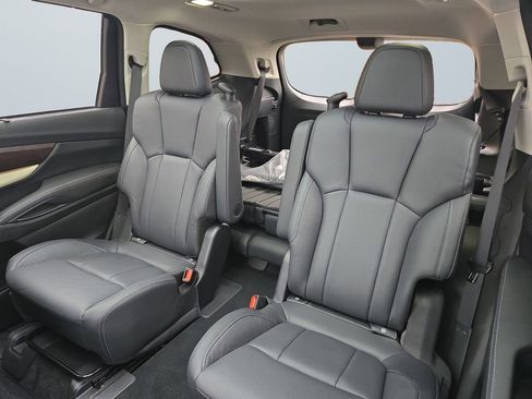Certified 2022 Subaru Ascent Touring image 13