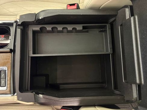 Used 2019 Ford Expedition Platinum RWD image 42