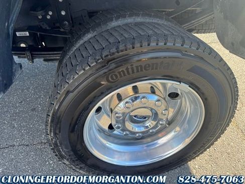 Used 2023 Ford F450 Lariat image 14