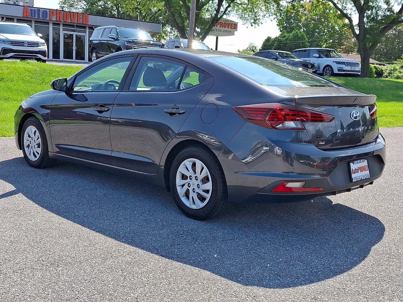 Used 2020 Hyundai Elantra SE FWD image 4