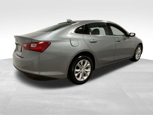 Used 2024 Chevrolet Malibu LT image 4