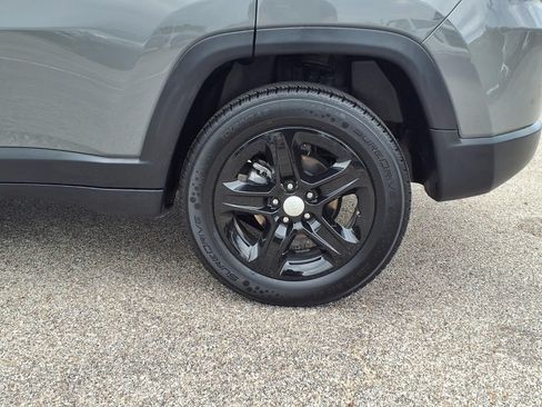 Used 2024 Jeep Compass Latitude AWD/4WD image 24