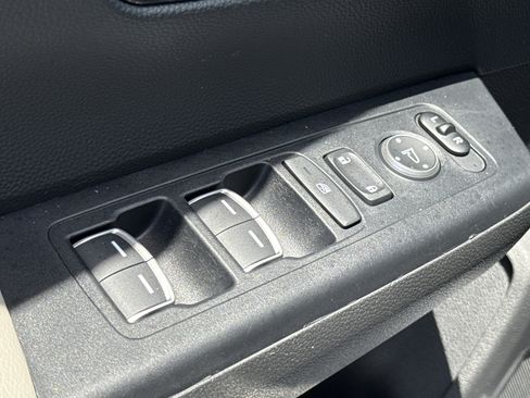 Used 2025 Honda CR-V EX-L image 25