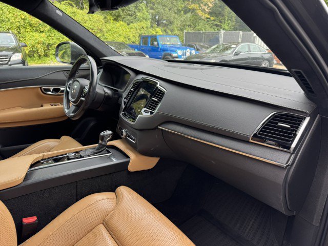 Used 2022 Volvo XC90 T6 Inscription w/ Lounge Package AWD/4WD image 41