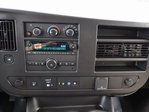 New 2025 Chevrolet Express 3500 w/ Chrome Appearance Package RWD image 6