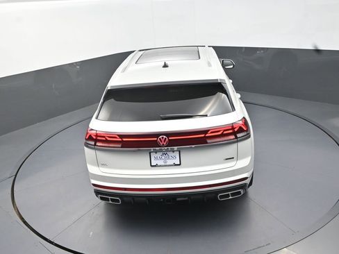 New 2026 Volkswagen Atlas Cross Sport SEL Premium R-Line AWD/4WD image 18