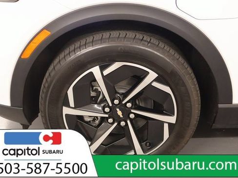 Used 2026 Chevrolet Equinox EV LT FWD image 9