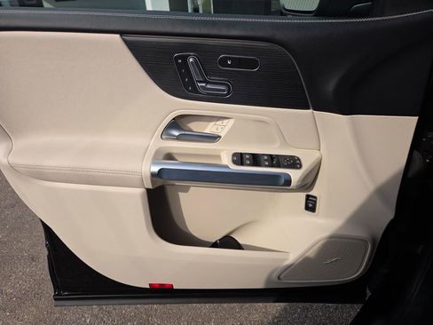 Certified 2026 Mercedes-Benz GLB 250 GLB 250 image 18