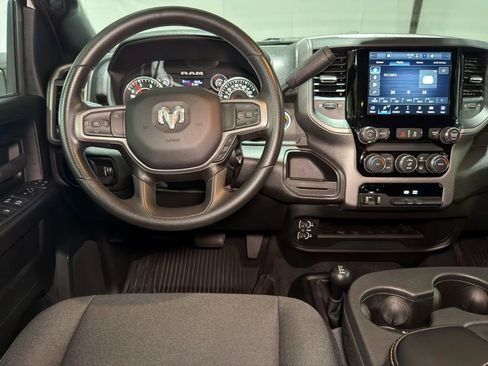 Used 2024 RAM 3500 Tradesman w/ Chrome Appearance Group AWD/4WD image 16
