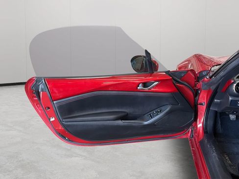 Used 2016 MAZDA MX-5 Miata Grand Touring RWD image 11