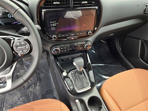 New 2025 Kia Soul EX image 18